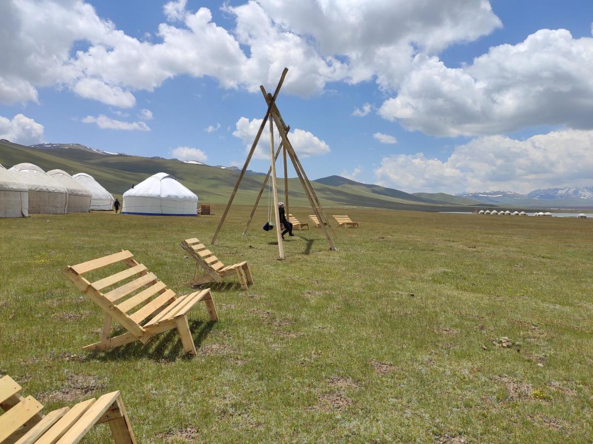 Yurt Camp Ali-Nur At Lake Song-Kol Юрточный Лагерь Али-Нур Озеро Сон-Куль Сон-Куль Кыргызстан Нарын Kyrgyzstan Naryn Exterior foto