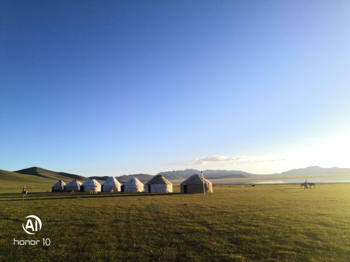 Yurt Camp Ali-Nur At Lake Song-Kol Юрточный Лагерь Али-Нур Озеро Сон-Куль Сон-Куль Кыргызстан Нарын Kyrgyzstan Naryn Exterior foto