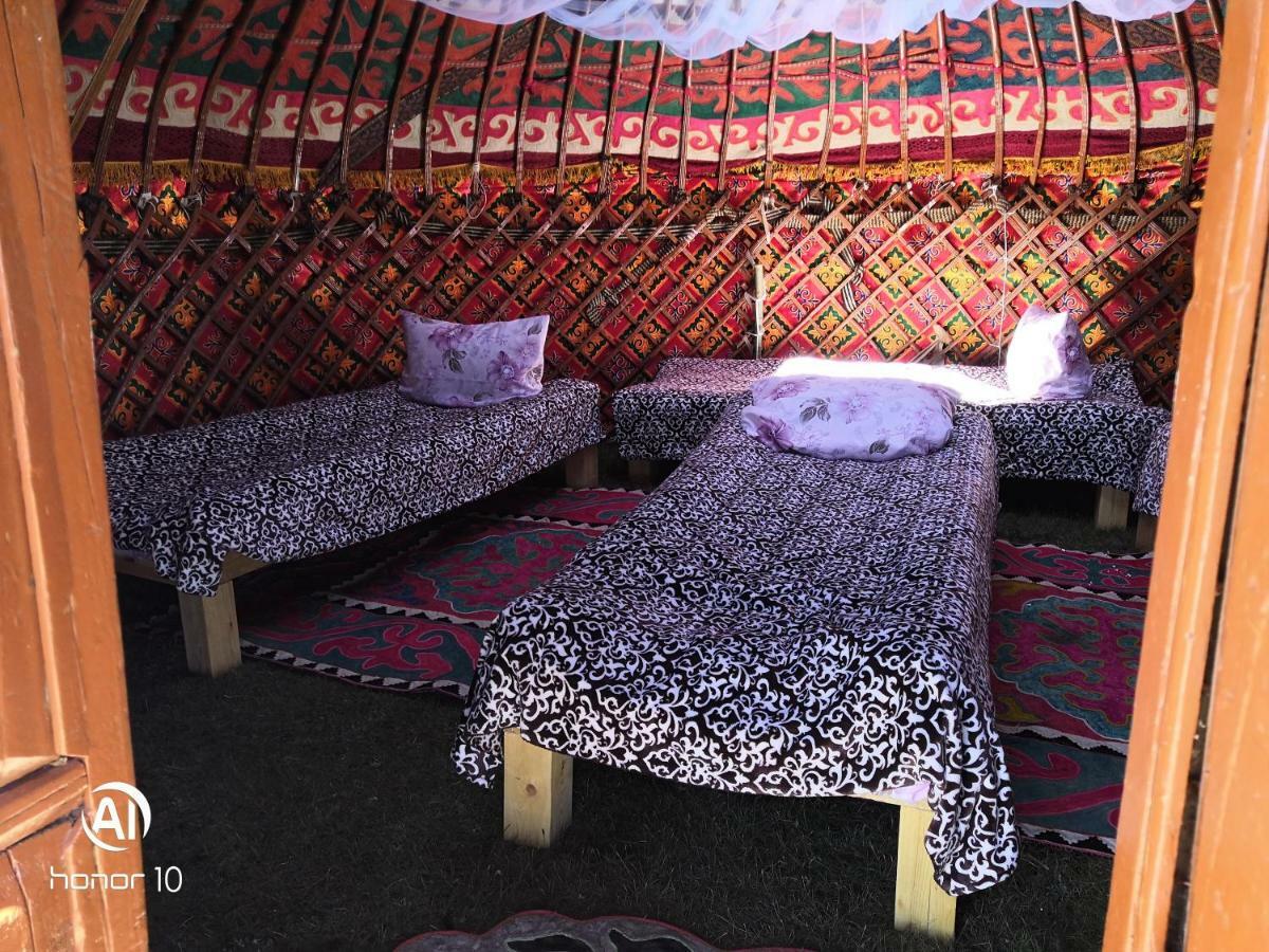 Yurt Camp Ali-Nur At Lake Song-Kol Юрточный Лагерь Али-Нур Озеро Сон-Куль Сон-Куль Кыргызстан Нарын Kyrgyzstan Naryn Exterior foto